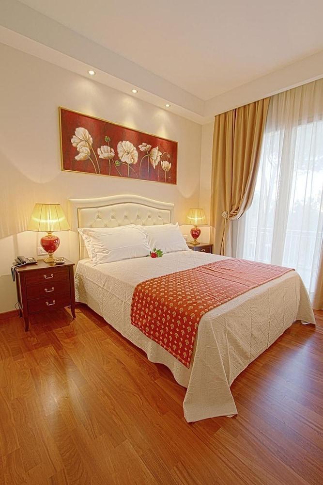Hawaii Hotel 3*
